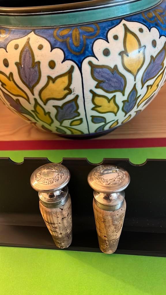 Twee identieke zilveren flessenstoppen, Antiek en Kunst, Antiek | Goud en Zilver, Zilver, Ophalen of Verzenden