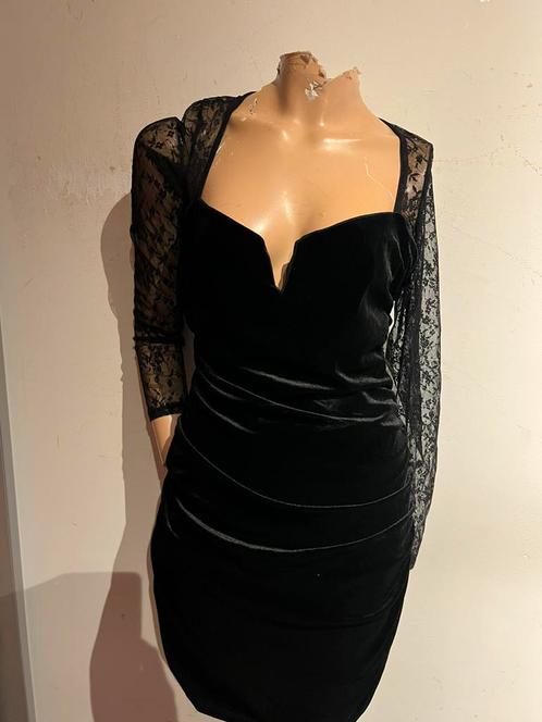 BERSHKA jurk maat XL NIEUW MET KAARTJES, Kleding | Dames, Jurken, Nieuw, Maat 46/48 (XL) of groter, Zwart, Boven de knie, Ophalen of Verzenden