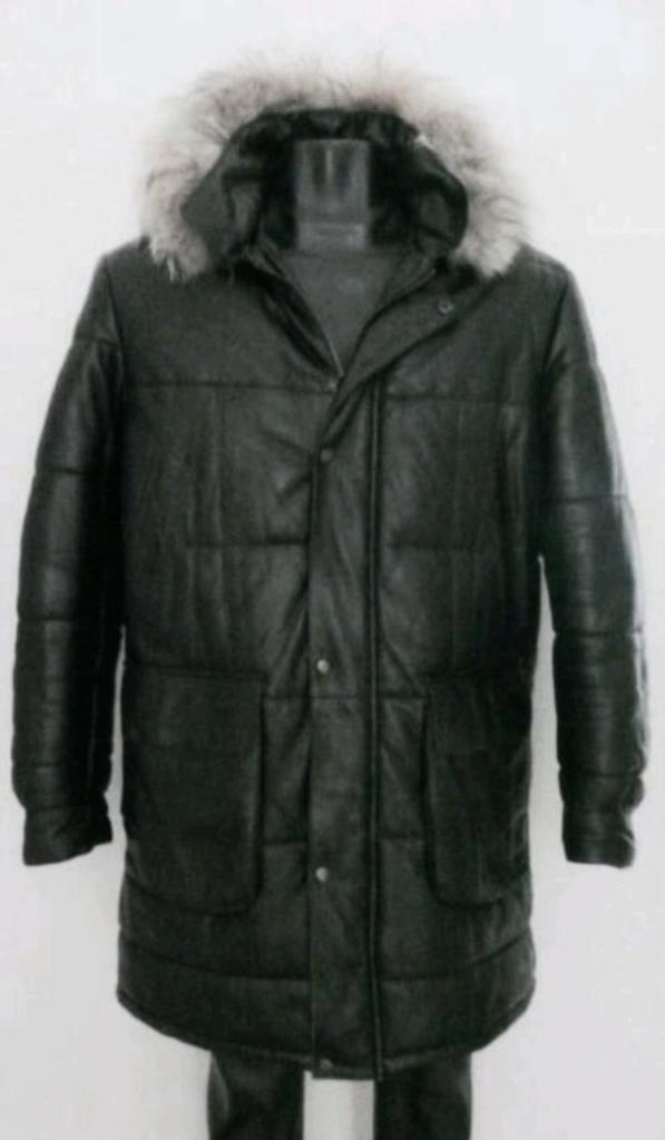 Zwarte donsgevulde jas van 100% lamsleer met capuchon Hifa, Kleding | Heren, Jassen | Winter, Zo goed als nieuw, Maat 56/58 (XL)