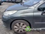 Scherm links-voor van een Peugeot 207 (EZQ), Ophalen of Verzenden, 3 maanden garantie, Gebruikt, Peugeot