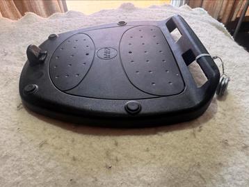 Givi Monolock bagagedrager voor Givi Monolock topkoffers beschikbaar voor biedingen