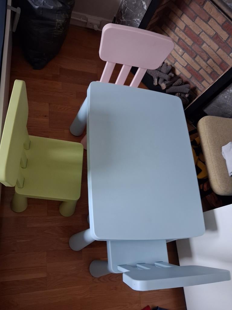 Kinder Tafel met Stoelen Set Ikea mammut, Kinderen en Baby's, Kinderkamer | Tafels en Stoelen, Ophalen, Zo goed als nieuw, Tafel(s) en Stoel(en)
