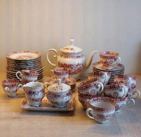 Servies Seltmann weiden Theresia rood VERKOCHT, Ophalen of Verzenden, Zo goed als nieuw, Overige stijlen, Kop(pen) en/of Schotel(s)