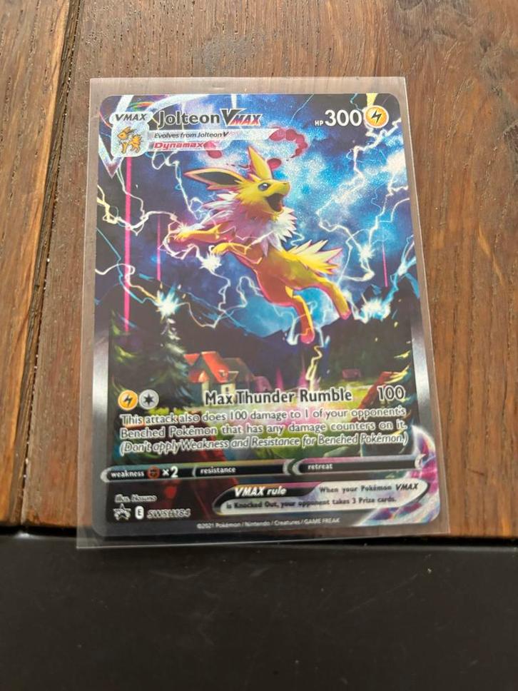 Jolteon VMAX Alt Art - Prachtige Pokemon Kaart!, Hobby en Vrije tijd, Verzamelkaartspellen | Pokémon, Zo goed als nieuw, Losse kaart