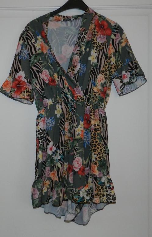 Vrolijke korte jumpsuit, ongeveer maat M. Zo goed als nieuw,, Kleding | Dames, Jumpsuits, Zo goed als nieuw, Maat 38/40 (M), Verzenden