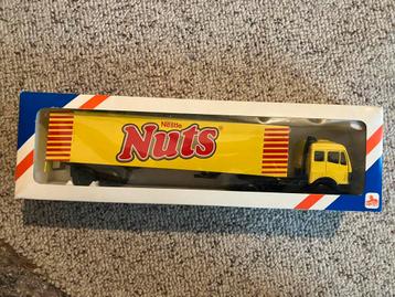 Miniatuurtruck Nuts beschikbaar voor biedingen