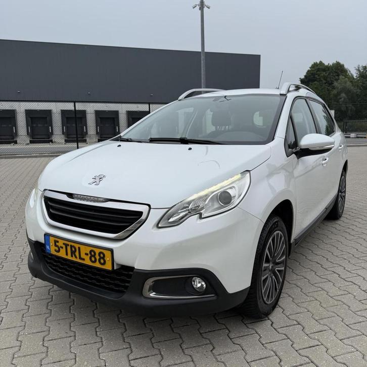 Peugeot 2008 1.2 Allure | Automaat | Navi | NW APK !, Auto's, Peugeot, Bedrijf, Te koop, ABS, Airbags, Airconditioning, Alarm