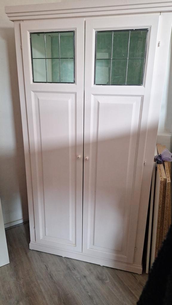 Buffetkast/Kledingkast met glas in lood, Huis en Inrichting, Kasten | Buffetkasten, Gebruikt, 150 tot 200 cm, 50 tot 75 cm, Met deur(en)