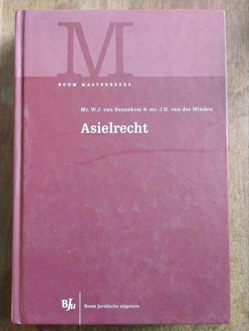 W.J. van Beusekom - Asielrecht, Boeken, Wetenschap, Gelezen, Ophalen of Verzenden