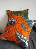 Twee grote kussens met Afrikaanse prints, Huis en Inrichting, Ophalen of Verzenden, Zo goed als nieuw