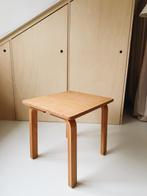 Artek (?) vintage kindertafel / bijzettafel / salontafel, Minder dan 55 cm, Zo goed als nieuw, Rechthoekig, Ophalen