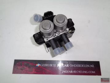 Kachel kleppenhuis XR822975REP Kachel ventiel / heater valve beschikbaar voor biedingen