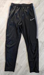 Nike voetbalbroek, trainingsbroek zwart maat 158-170, Ophalen of Verzenden, Zo goed als nieuw, Jongen of Meisje, Broek