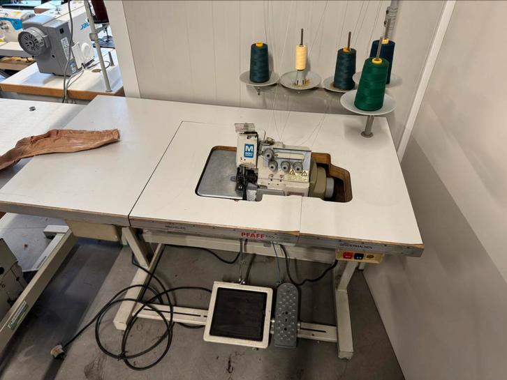Industriele lockmachine overlock pegasus 5draad 220v, Hobby en Vrije tijd, Naaimachines en Toebehoren, Gebruikt, Lockmachine, Overige merken