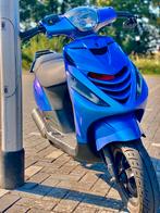 Zip 50cc, Fietsen en Brommers, Scooters | Piaggio, Ophalen of Verzenden, Zo goed als nieuw, Maximaal 45 km/u, Zip