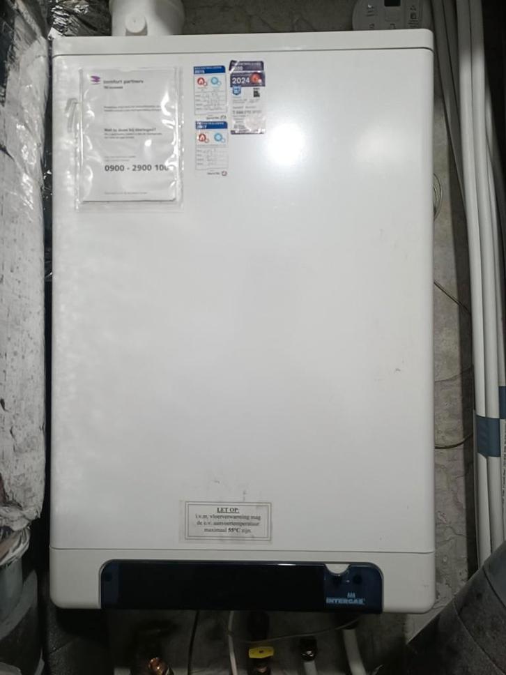 Intergas Kombi Kompakt HRE 28/24 - Goed Werkend!, Doe-het-zelf en Verbouw, Geisers en Boilers, Gebruikt, Boiler, Aardgas, Minder dan 20 liter