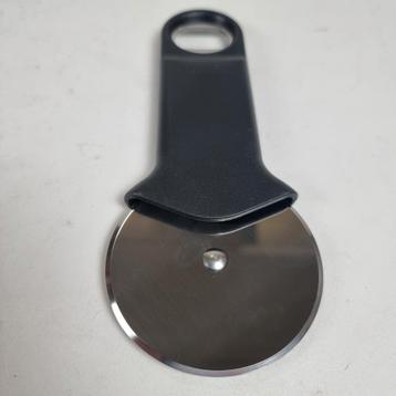 Normann Copenhagen Pizza Wheel met flesopener beschikbaar voor biedingen