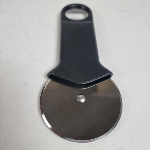Normann Copenhagen Pizza Wheel met flesopener, Huis en Inrichting, Keuken | Keukenbenodigdheden, Nieuw, Ophalen