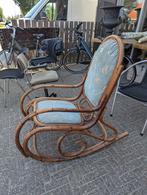 Vintage , jaren 60-70, schommelstoel. Rotan, Ophalen, Zo goed als nieuw, Rotan