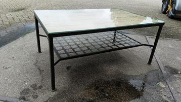 Salontafel zoekt nieuw avontuur – mét rekje voor je rommel! beschikbaar voor biedingen