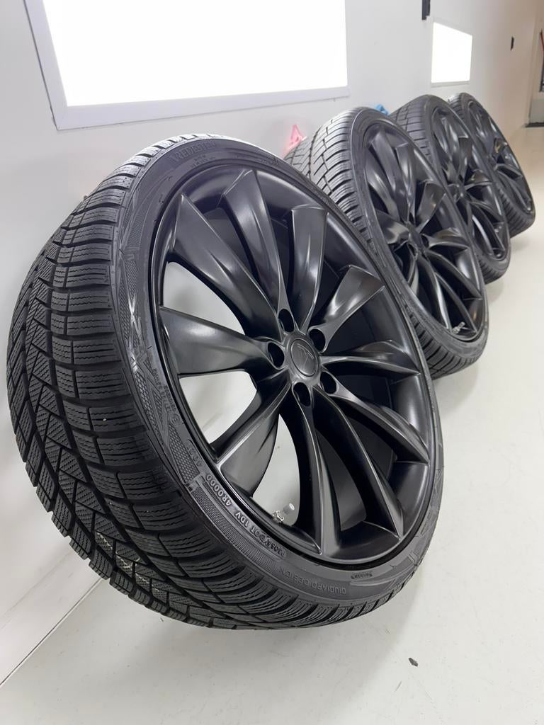 Tesla model S // 21 inch velgen // winterbanden // mat zwart, Auto-onderdelen, Banden en Velgen, Ophalen, Banden en Velgen, Personenwagen