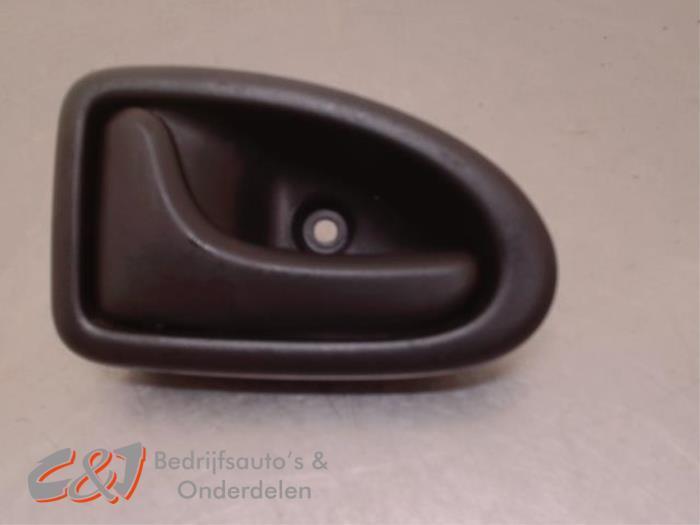 Portiergreep 2Deurs links van een Fiat Talento, Auto-onderdelen, Carrosserie en Plaatwerk, Fiat, Gebruikt, 3 maanden garantie