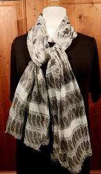 mooie sjaal zwart wit grijs paisley bloemen, Kleding | Dames, Mutsen, Sjaals en Handschoenen, Ophalen of Verzenden, Nieuw, Maat 46/48 (XL) of groter