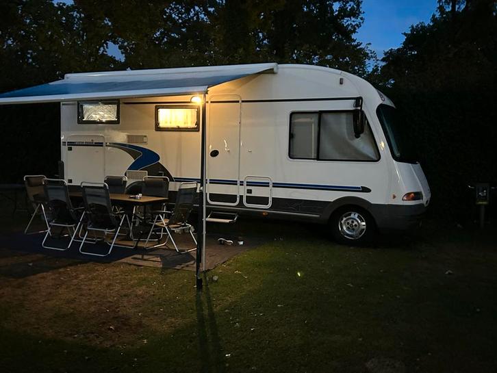 Eura mobil 2004, Caravans en Kamperen, Campers, Particulier, tot en met 6, Integraal, Eura Mobil, Diesel, Afzuigkap, Airconditioning