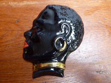 2  vintage keramiek Afrikaanse hoofdjes  beschikbaar voor biedingen