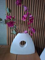 Moderne witte vaas met gat, Ophalen, Wit, Aardewerk of Porselein, Zo goed als nieuw