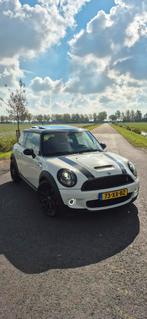 Mini 1.6 16V Cooper S gereviseerde motor! Perfect onderhoud!, Auto's, Voorwielaandrijving, Zwart, 4 cilinders, 4 stoelen