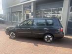 Kia Carens 2.0 CVVT EX Trekhaak,Cruise,Clima,Cv Hoge Zit 200, Stof, 4 cilinders, 139 pk, Origineel Nederlands