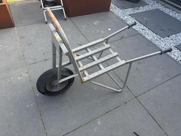 Matador steenkruiwagen beschikbaar voor biedingen