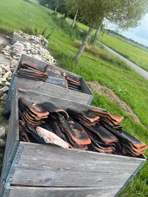 Oud Hollandse dakpannen strengpers + nokvorsten, gevelpannen, Doe-het-zelf en Verbouw, Dakpannen en Dakbedekking, Zo goed als nieuw