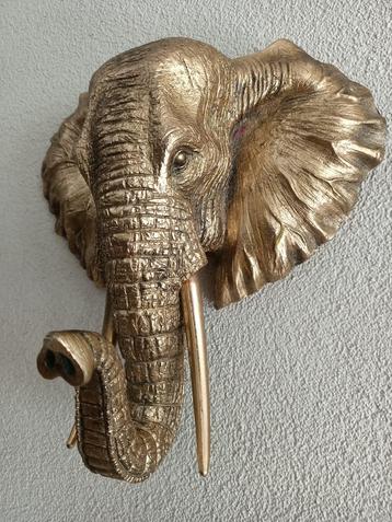 Goudkleurige Olifantenkop wandornament beschikbaar voor biedingen