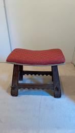 Oud, brocante voetenbankje, Ophalen, Minder dan 50 cm, Gebruikt, 50 tot 75 cm