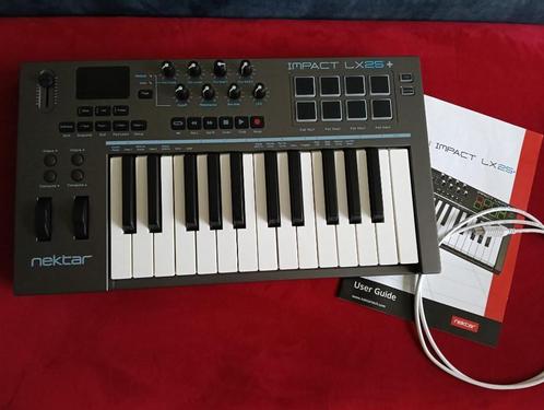 Nektar Impact LX25+ USB/Midi keyboard 25 toetsen en drumpad, Muziek en Instrumenten, Midi-apparatuur, Zo goed als nieuw, Ophalen