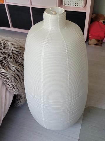 Mooie witte sfeervolle vloerlamp, als NIEUW! beschikbaar voor biedingen