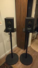 SET Studio Monitors Adam T5V + statief Innox, Zo goed als nieuw, 120 watt of meer, Front, Rear of Stereo speakers, Ophalen