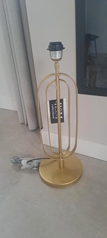 Nieuwe HSM Tafellamp - Gouden Kleur - 4 Stuks beschikbaar voor biedingen