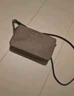 Crossbody Michael kors, Sieraden, Tassen en Uiterlijk, Tassen | Damestassen, Ophalen, Nieuw, Grijs, Schoudertasje