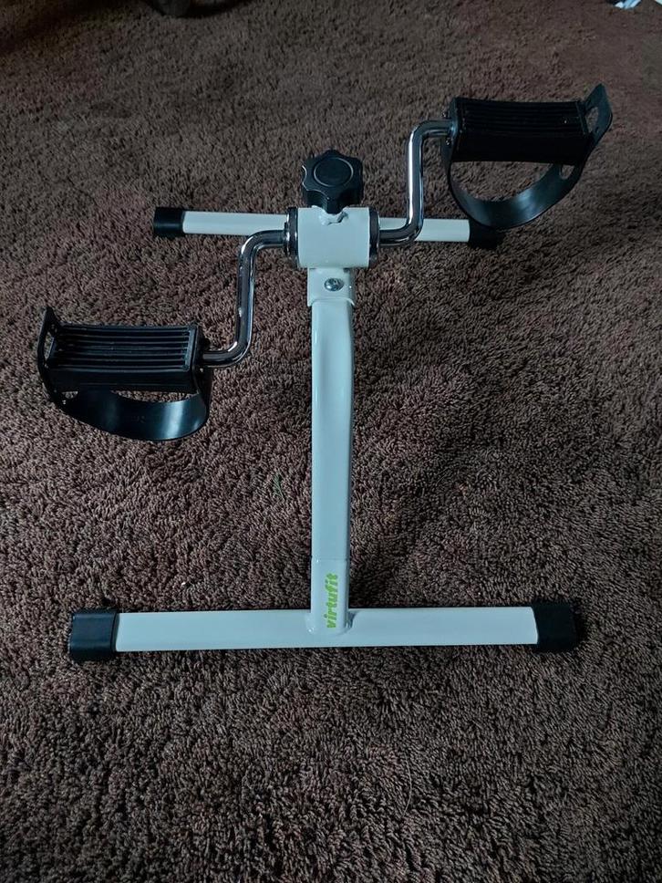 VirtuFit Stoelfiets Bewegingstrainer - Wit, Sport en Fitness, Fitnessapparatuur, Nieuw, Stoelfiets, Armen, Benen, Metaal, Ophalen