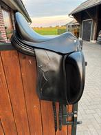 Erreplus impuls dubbelblad dressuurzadel 17 inch boommaat 32, Dieren en Toebehoren, Ophalen of Verzenden, Zo goed als nieuw, Dressuur