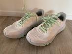 Under Amour hardloop schoenen mt.41, Wit, Zo goed als nieuw, Under Armour, Wandelschoenen