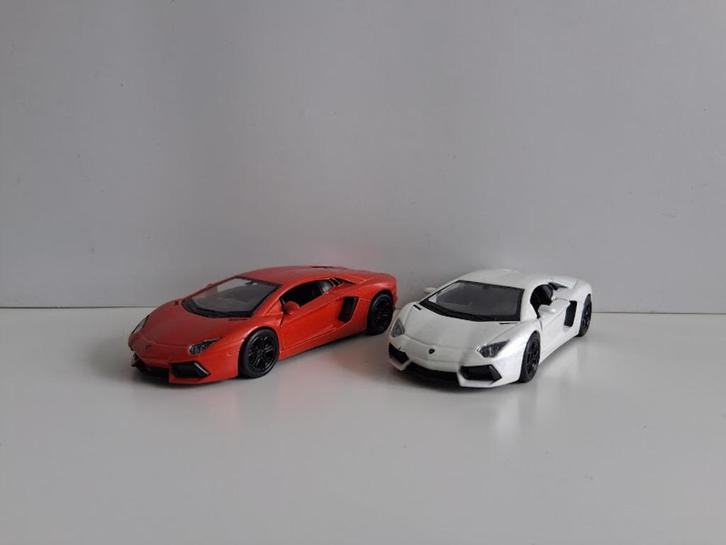 Modelauto's (Lamborghini Aventador Coupé), Hobby en Vrije tijd, Modelauto's | 1:43, Gebruikt, Auto, Overige merken, Ophalen of Verzenden