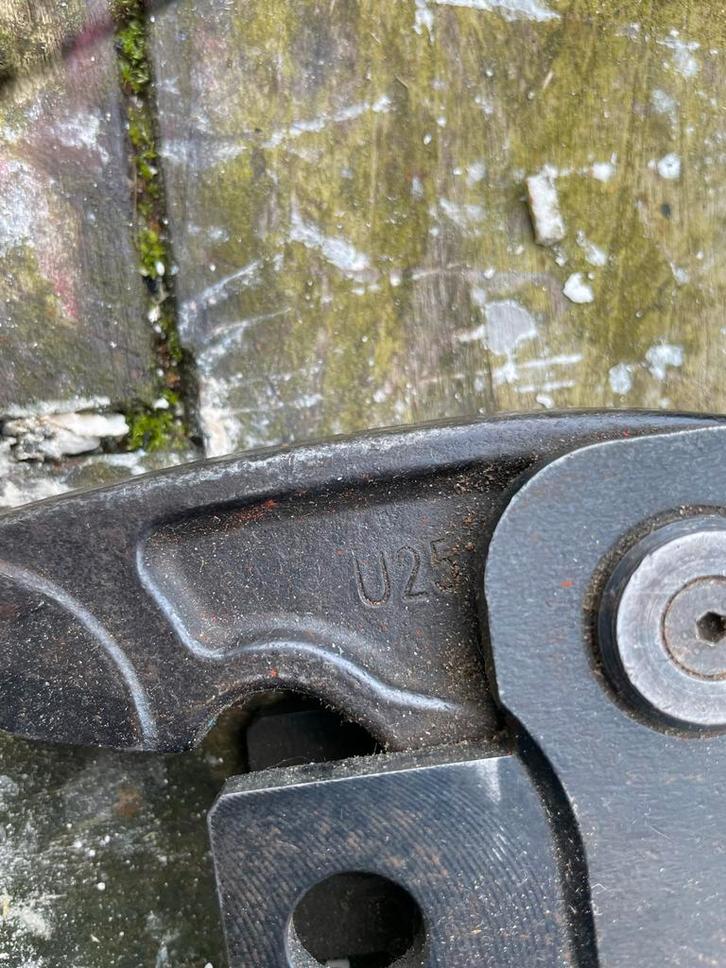 Uponor Persbek 25mm - Krimptang Bek, Doe-het-zelf en Verbouw, Gereedschap | Handgereedschap, Gebruikt, Ophalen of Verzenden