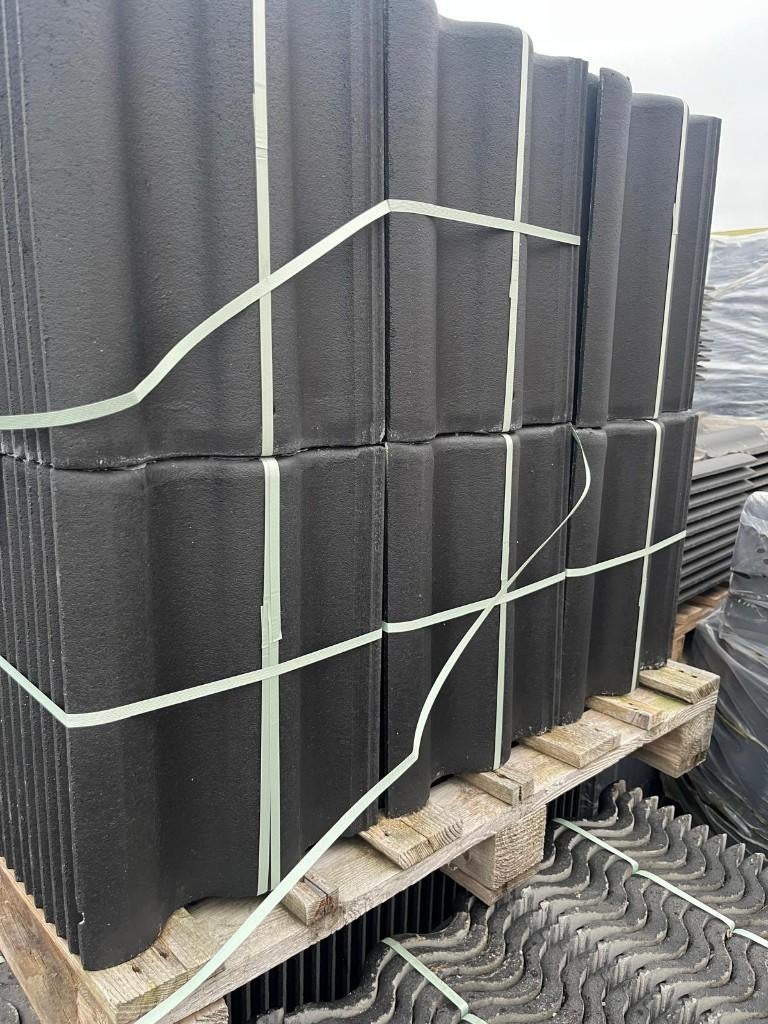 dakpannen/ Antraciet Bender, Doe-het-zelf en Verbouw, Steen of Klei, Zwart, Nieuw, Ophalen of Verzenden