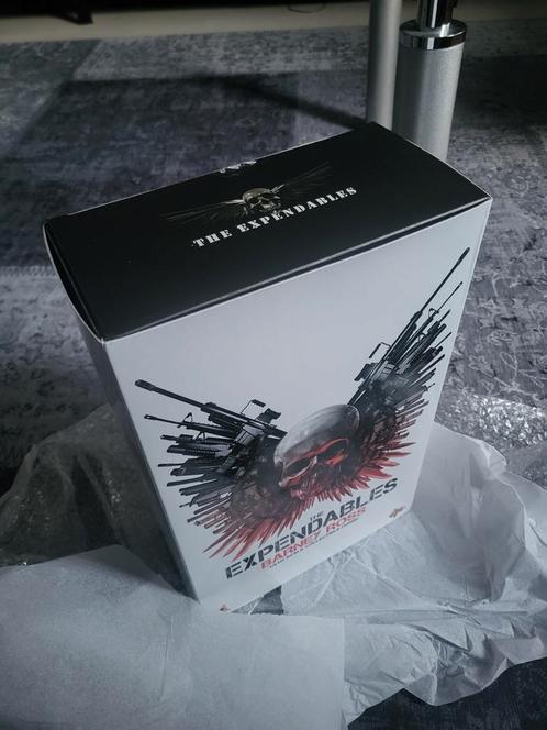 Hot toys Barney Ross The Expendables 1/6 scale figure, Verzamelen, Film en Tv, Zo goed als nieuw, Film, Actiefiguur of Pop, Ophalen of Verzenden