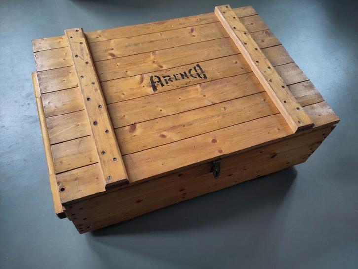 Industriële houten kist, salontafel, opbergkist - Zweeds, Huis en Inrichting, Woonaccessoires | Kisten, Gebruikt, Minder dan 50 cm