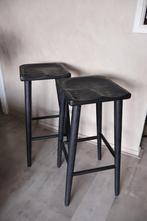 2 zwarte houten barkrukken – Luccile Eleonora, Ophalen, Met voetsteun, 60 tot 90 cm, Zo goed als nieuw